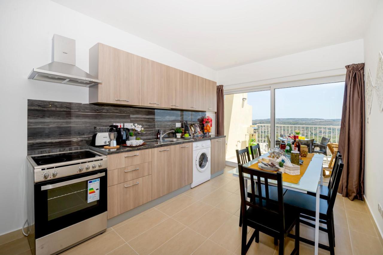 Summer Breeze Apartment With Terrace With Panoramic Views - By Getawaysmalta المليحة المظهر الخارجي الصورة