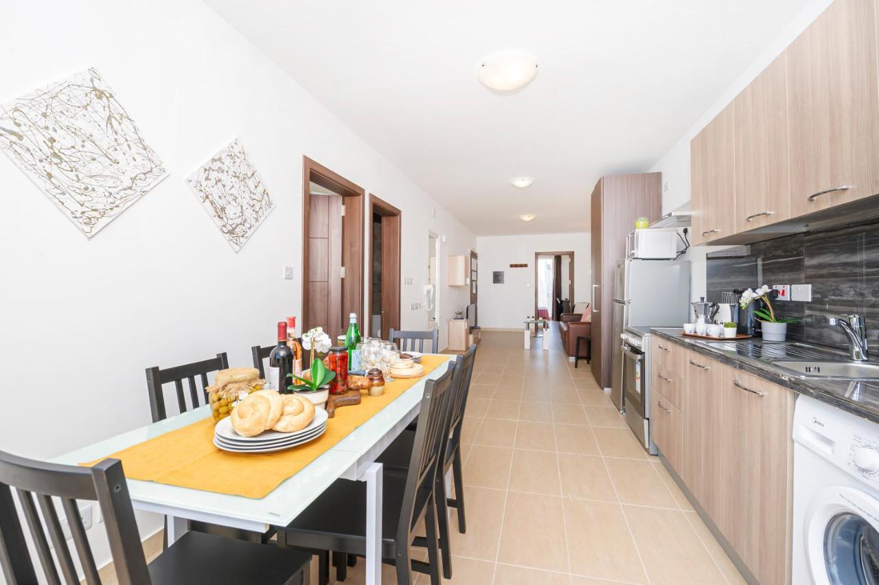 Summer Breeze Apartment With Terrace With Panoramic Views - By Getawaysmalta المليحة المظهر الخارجي الصورة